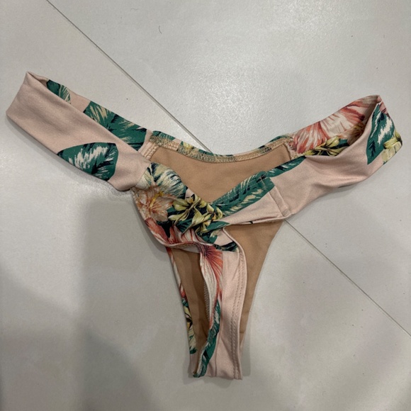 Montce Tommy floral corset top and uno bottoM - Picture 2 of 3